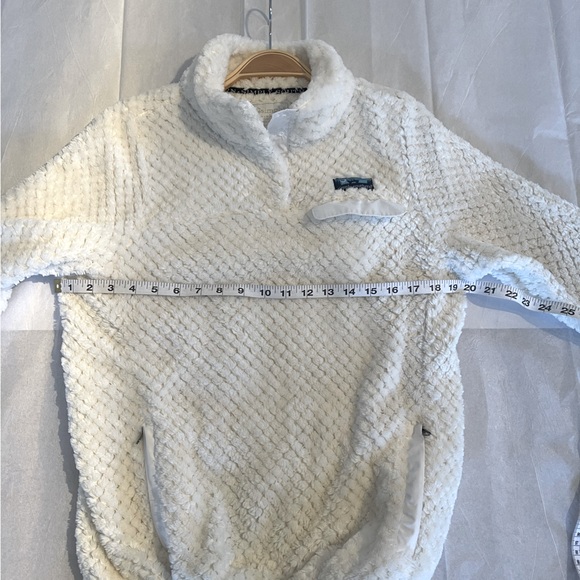 Faux Fur Pullover with 3 pockets - Picture 3 of 4